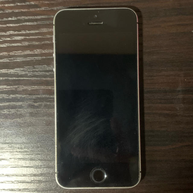 美品 Apple iPhone SE 64GB スペースグレー