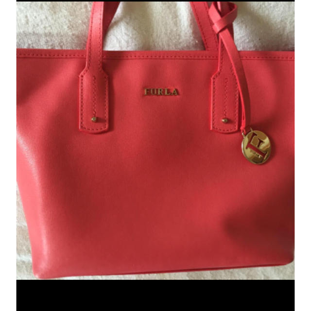 Furla(フルラ)のフルラ FURLA ハンドバッグ コーラルピンク レディースのバッグ(ハンドバッグ)の商品写真