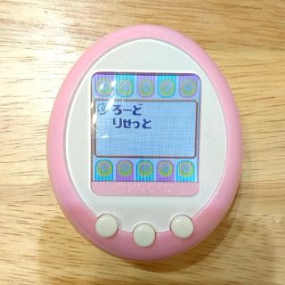 バンダイ(BANDAI)のたまごっち プラスカラー ピンク美品(携帯用ゲーム機本体)