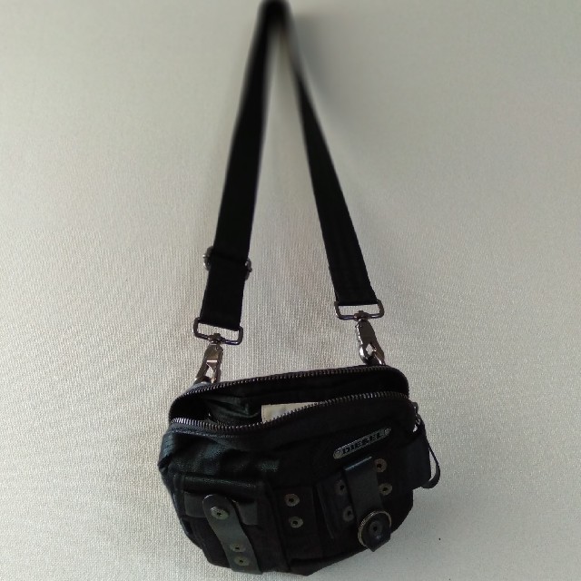 DIESEL(ディーゼル)の〘 専用〙DIESELショルダーバッグ メンズのバッグ(ショルダーバッグ)の商品写真