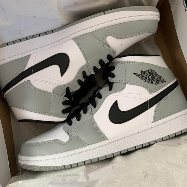 NIKE(ナイキ)のair jordan 1 mid smoke grey 26.5cm メンズの靴/シューズ(スニーカー)の商品写真