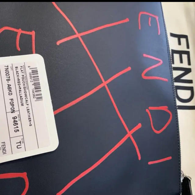 FENDI(フェンディ)の【FENDI】新品未使用 FENDI×FENDI クラッチバッグ 入手困難 メンズのバッグ(セカンドバッグ/クラッチバッグ)の商品写真