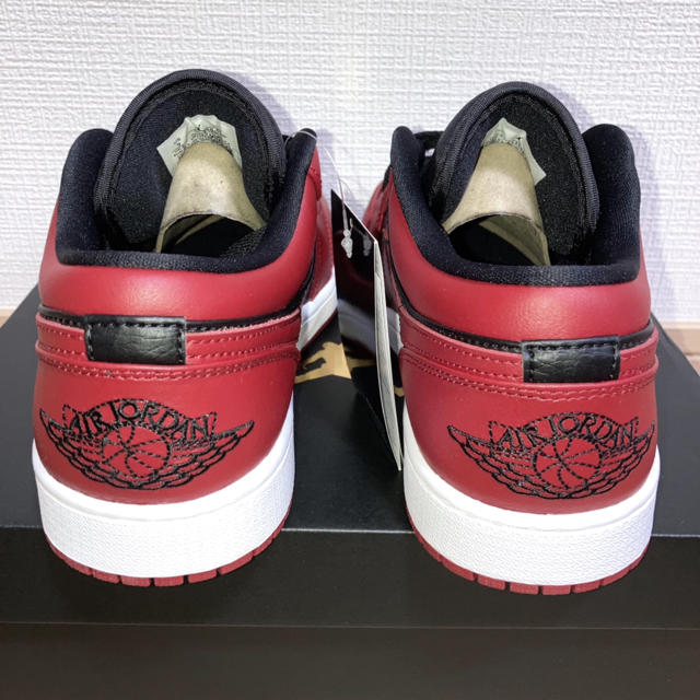 NIKE(ナイキ)の正規品　AIR JORDAN 1 LOW GYM RED/BLACK-WHITE メンズの靴/シューズ(スニーカー)の商品写真