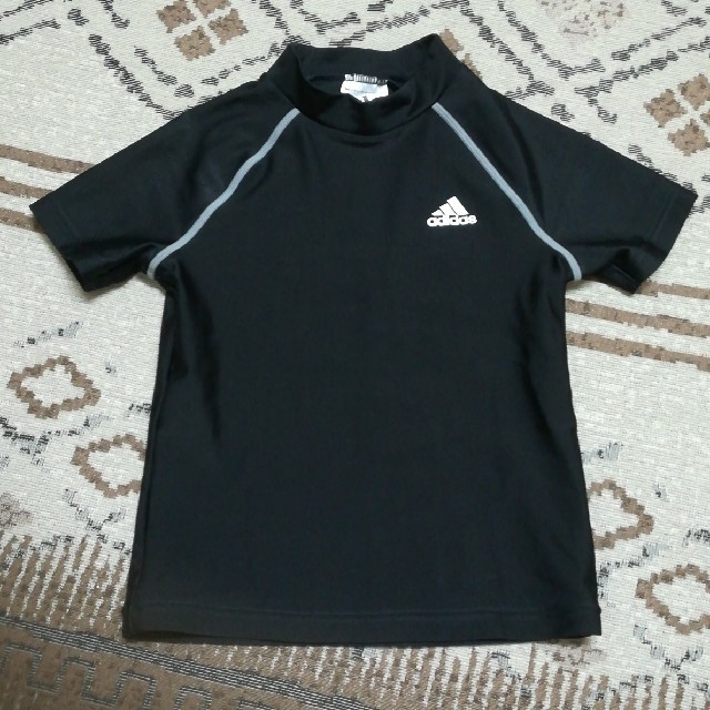 adidas(アディダス)のadidas 水着 ラッシュガード セット プール 130 キッズ/ベビー/マタニティのキッズ服男の子用(90cm~)(水着)の商品写真