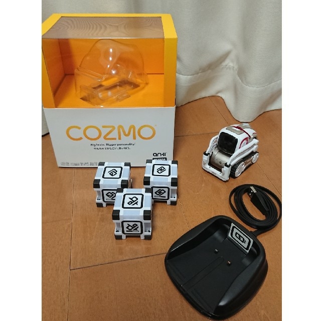 COZMO(コズモ)　AIロボット　タカラトミー