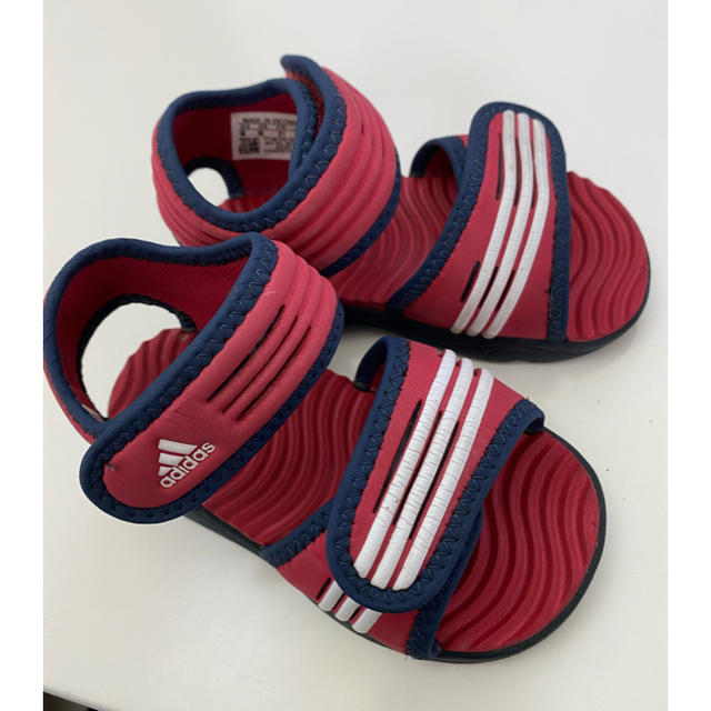 adidas(アディダス)のadidas キッズ サンダル キッズ/ベビー/マタニティのベビー靴/シューズ(~14cm)(サンダル)の商品写真