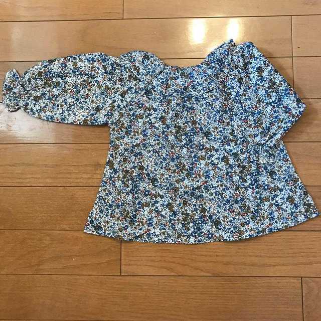 A005_80_ライトブルー:リバティ 花柄 トップス 女の子 キッズ/ベビー/マタニティのキッズ服女の子用(90cm~)(ブラウス)の商品写真