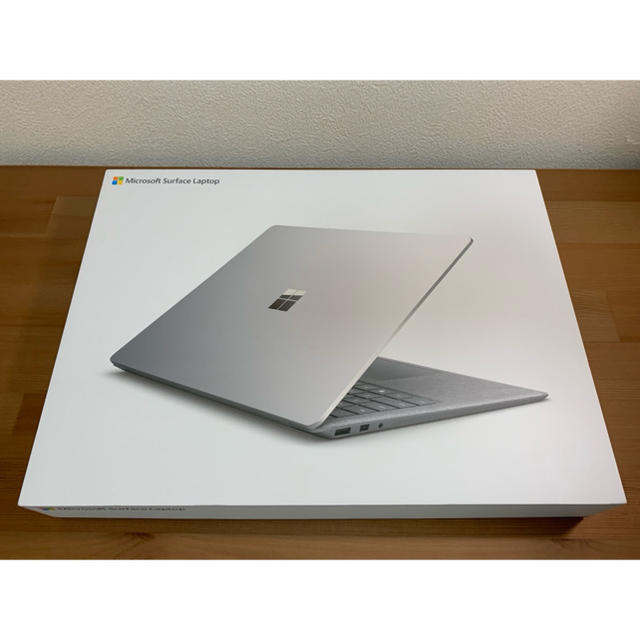 Microsoft(マイクロソフト)のSurface Laptop 2 (プラチナ) スマホ/家電/カメラのPC/タブレット(ノートPC)の商品写真