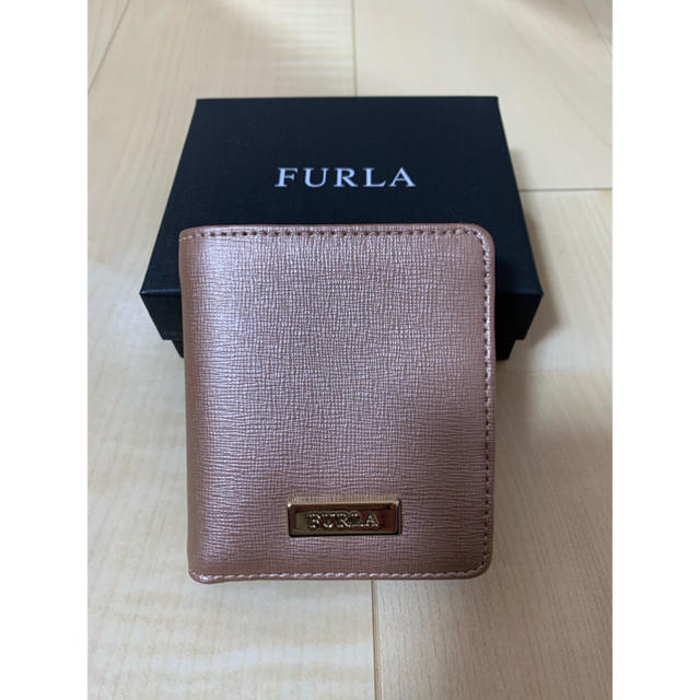 Furla(フルラ)の未使用に近い！フルラ  二つ折り　財布 レディースのファッション小物(財布)の商品写真