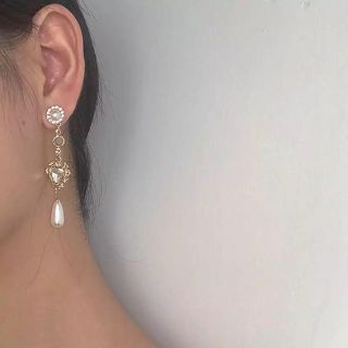 ザラ(ZARA)のビジューパールピアス(ピアス)