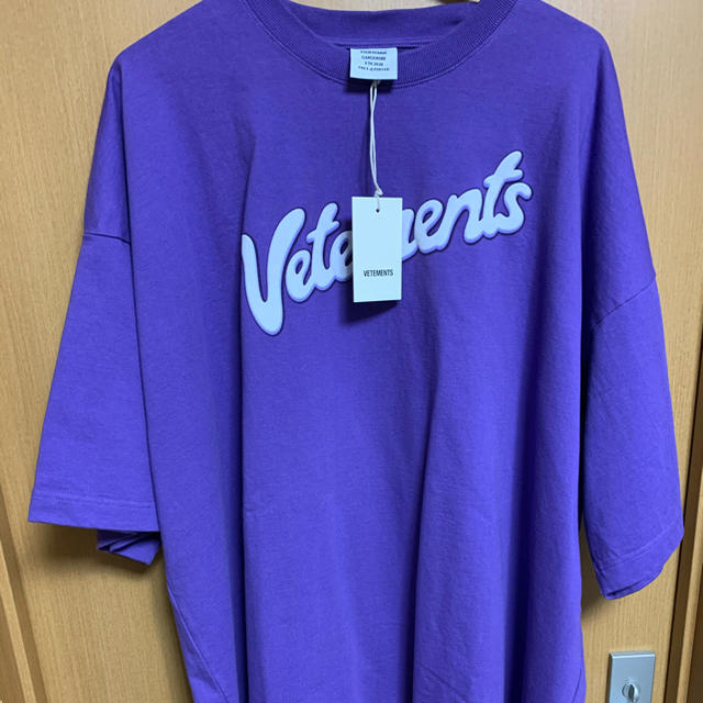 VETEMENTS ロゴ Tシャツ