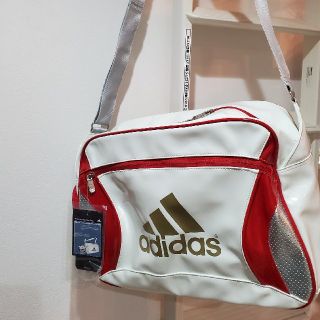 アディダス(adidas)の☆新品☆アディダス　エナメルスポーツバッグ(その他)