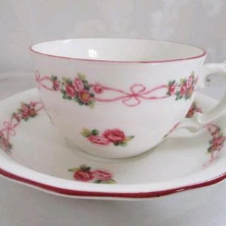 ローラアシュレイ(LAURA ASHLEY)の再々値下げ♡LAWLEYS TEAイングリッシュローズとリボンのカップ&ソーサー(食器)