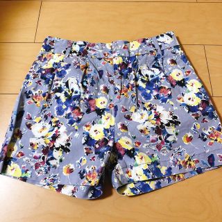 レイカズン(RayCassin)の★FRAMES Ray Cassin★花柄　ショートパンツ(ショートパンツ)