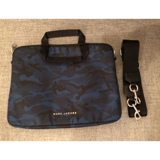 マークジェイコブス(MARC JACOBS)の週末限定値下げ！MARC JACOBSパソコンケースPCバッグ(ショルダーバッグ)