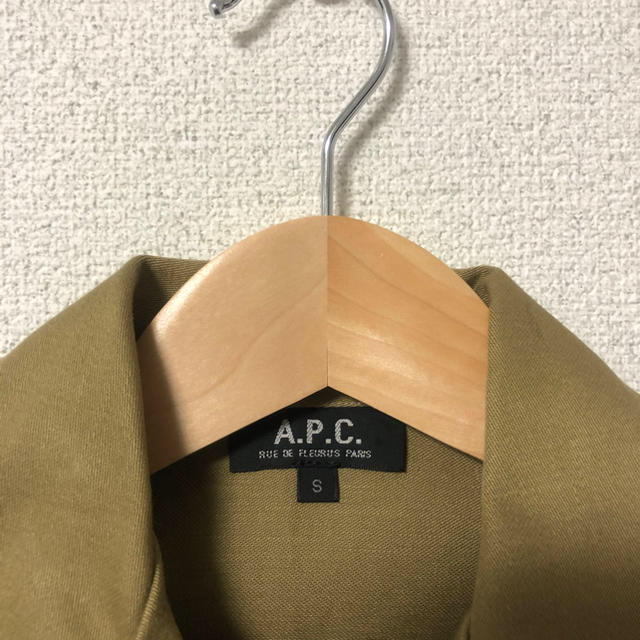 A.P.C(アーペーセー)のA.P.C アーペーセー　ミリタリーシャツ　半袖　コットン メンズのトップス(シャツ)の商品写真