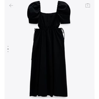 ザラ(ZARA)のカットアウト入りワンピース　Zara mサイズ(ロングワンピース/マキシワンピース)