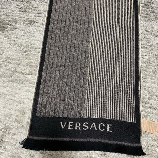 VERSACE(マフラー)のフリマアイテム一覧 VERSACE(マフラー)のフリマアイテム一覧