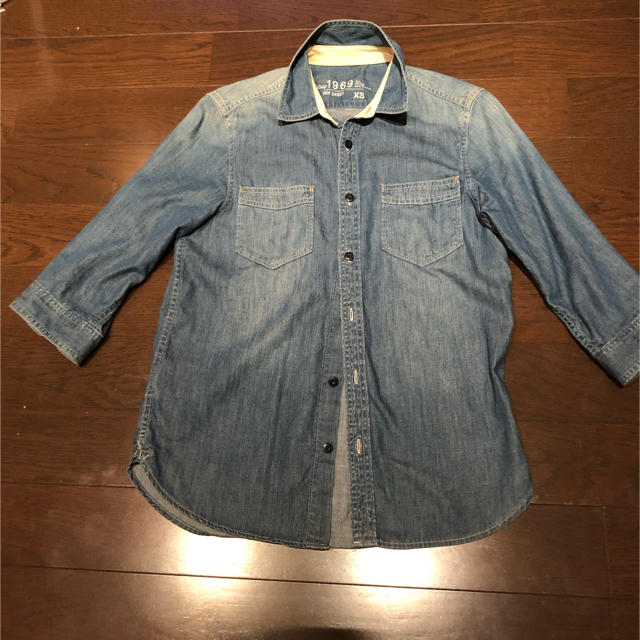 GAP(ギャップ)の7分丈のメンズ デニムシャツ メンズのトップス(シャツ)の商品写真