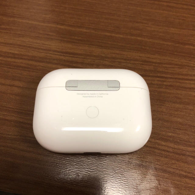 大きい割引 AirPods Pro 充電器 充電ケース のみ aob.adv.br