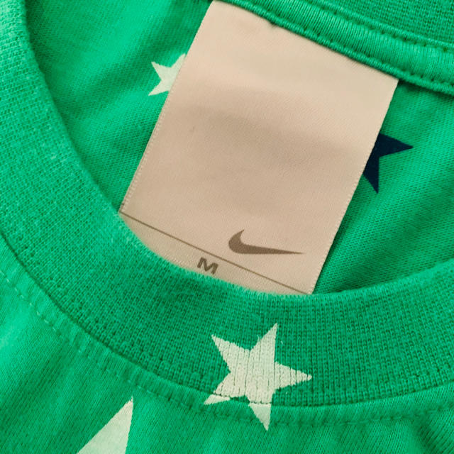 NIKE(ナイキ)の【ほぼ新品未使用】NIKE Tシャツ レディースのトップス(Tシャツ(半袖/袖なし))の商品写真