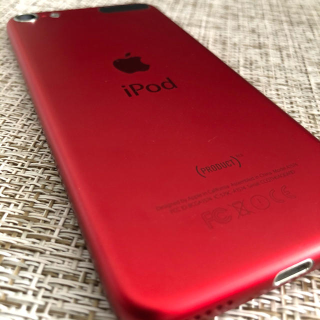 iPod touch(アイポッドタッチ)のiPod touch(第7世代,128GB) / (PRODUCT)RED スマホ/家電/カメラのオーディオ機器(ポータブルプレーヤー)の商品写真
