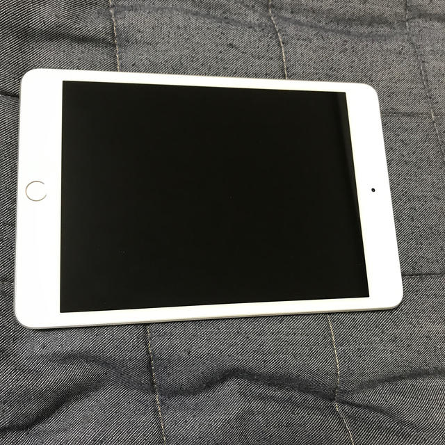 iPad mimi5 64GB WiFiモデル シルバー 1