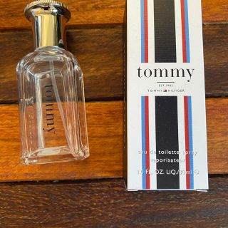 トミーヒルフィガー(TOMMY HILFIGER)のTommy hilfiger 香水 30ml(香水(男性用))