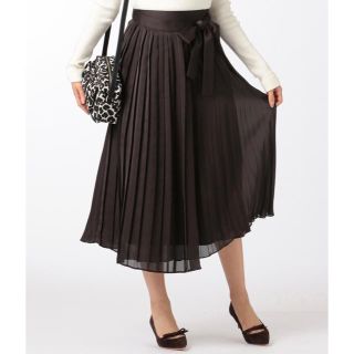 トッカ(TOCCA)の新品　TOCCA 2019 FALL COLLECTION CHIC シック (ひざ丈スカート)