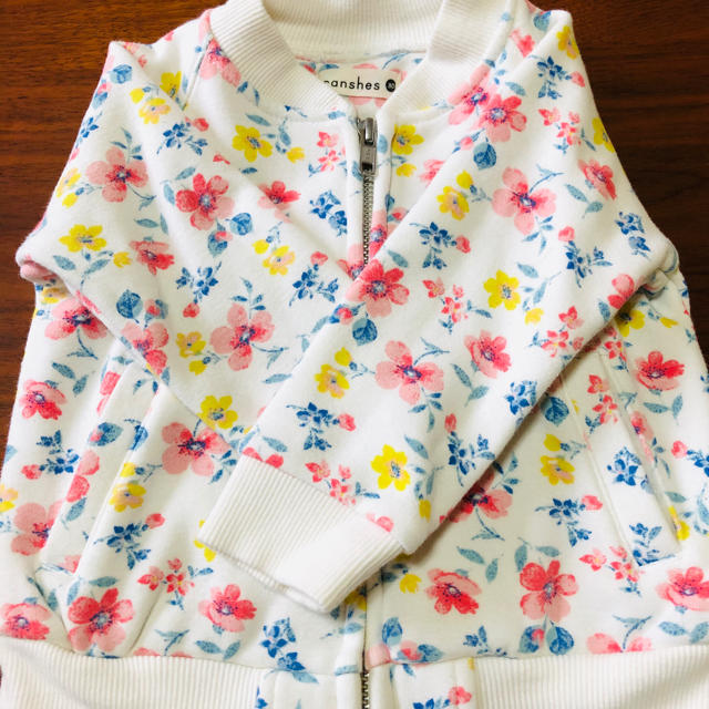 Branshes(ブランシェス)のブランシェス 裏起毛 花柄パーカー80cm キッズ/ベビー/マタニティのベビー服(~85cm)(ジャケット/コート)の商品写真