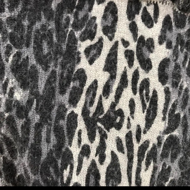 COCO DEAL(ココディール)のココディール　グレー　アンゴラモヘア豹柄ティアードフリルミニスカート レディースのスカート(ミニスカート)の商品写真