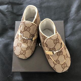 グッチ(Gucci)のGUCCI 未使用品　ファーストシューズ　13cm程(フラットシューズ)