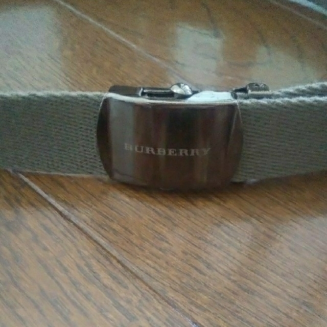 BURBERRY(バーバリー)のBURBERRY 　グリーンベルト レディースのファッション小物(ベルト)の商品写真