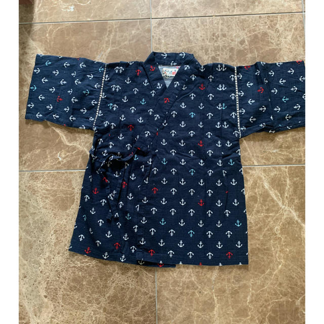 男の子 甚平 130 紺色 キッズ/ベビー/マタニティのキッズ服男の子用(90cm~)(甚平/浴衣)の商品写真