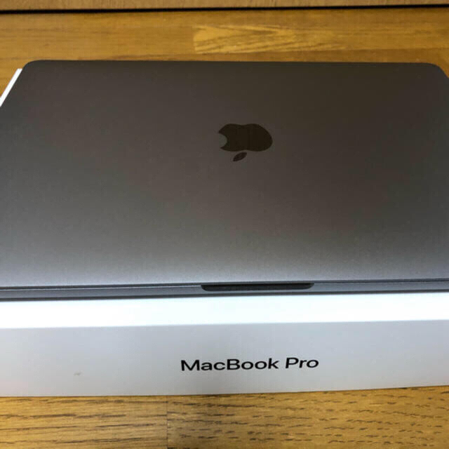 Mac (Apple)(マック)のおまけ3点 MacBook Pro 2018 13インチ スマホ/家電/カメラのPC/タブレット(ノートPC)の商品写真