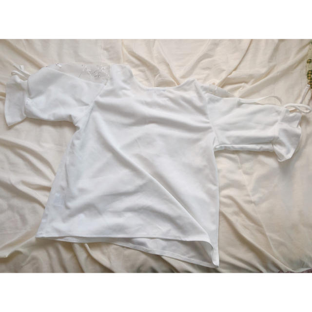 INGNI(イング)の白レース　7部丈　夏服 レディースのトップス(Tシャツ(半袖/袖なし))の商品写真