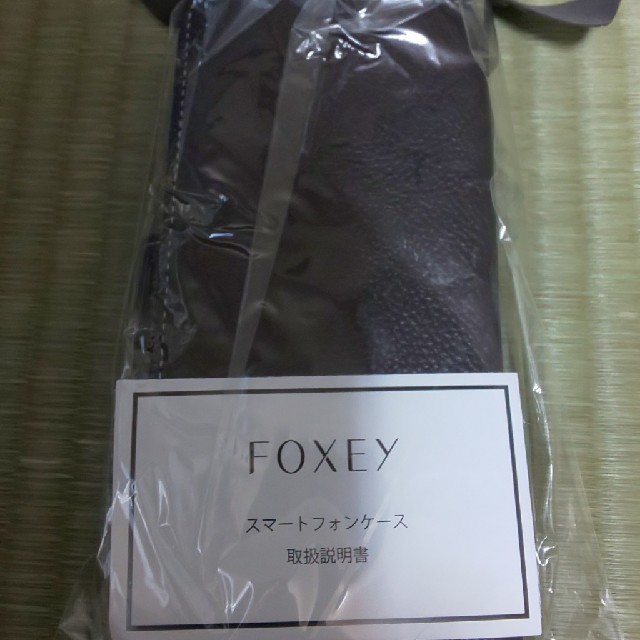 FOXEY(フォクシー)のFOXEY ノベルティ スマートフォンケース 新品未開封 スマホ/家電/カメラのスマホアクセサリー(モバイルケース/カバー)の商品写真