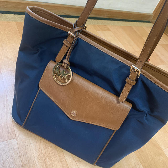 Michael Kors(マイケルコース)のマイケルコース トートバッグ ネイビー レディースのバッグ(トートバッグ)の商品写真