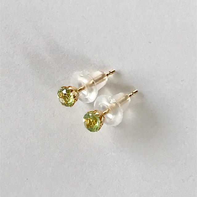 K18ピアス  ペリドット ピアス K18  ペリドットピアス