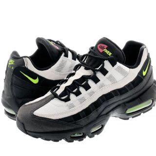 ナイキ(NIKE)のnike air max 95 essential エアマックス95 (スニーカー)