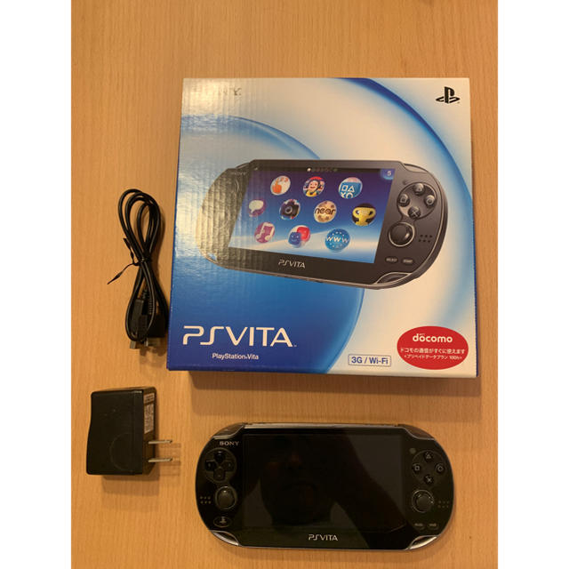 PlayStation Vita(プレイステーションヴィータ)のPS VITA PCH-1100とメモリーカード16GB エンタメ/ホビーのゲームソフト/ゲーム機本体(携帯用ゲーム機本体)の商品写真