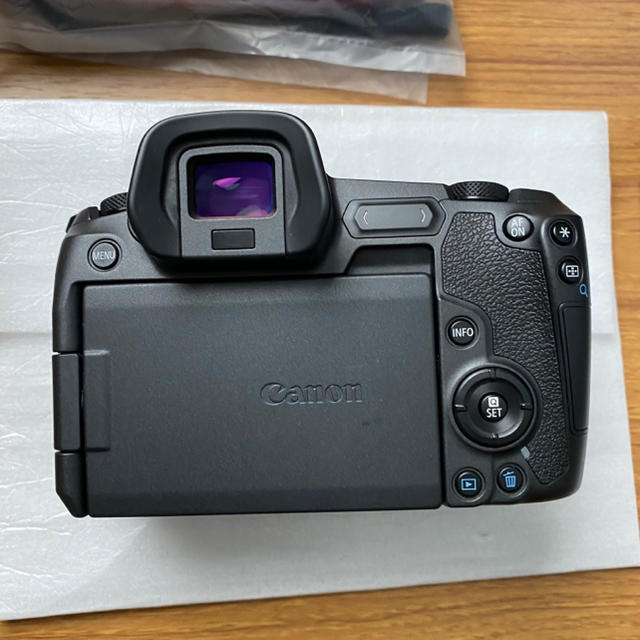 Canon - Canon Eos R ボディの通販 by taffyrt's shop｜キヤノンならラクマ 得価最新品