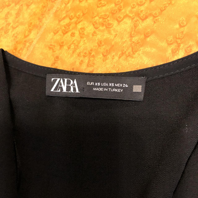 ZARA(ザラ)のZARAのトップス黒 レディースのトップス(カットソー(半袖/袖なし))の商品写真
