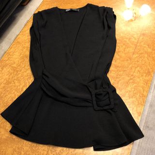 ザラ(ZARA)のZARAのトップス黒(カットソー(半袖/袖なし))