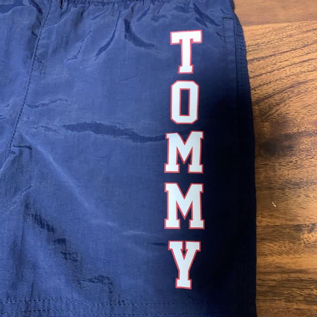 TOMMY HILFIGER(トミーヒルフィガー)の最終値下げ9月で消します。トミーヒルフィガー  新品 水着 110〜120 キッズ/ベビー/マタニティのキッズ服男の子用(90cm~)(水着)の商品写真