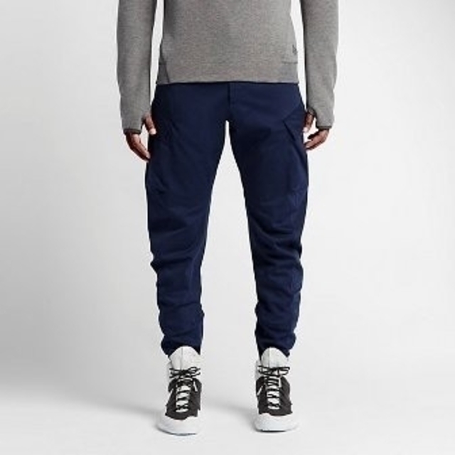 NIKE(ナイキ)の新品 NikeLab ACG Cargo pants 紺 S メンズのパンツ(ワークパンツ/カーゴパンツ)の商品写真