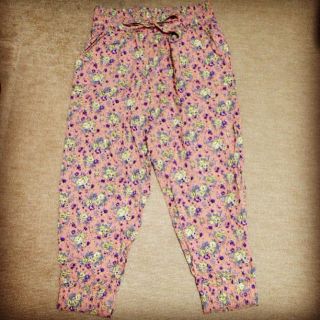 花柄テーパードパンツ(サルエルパンツ)