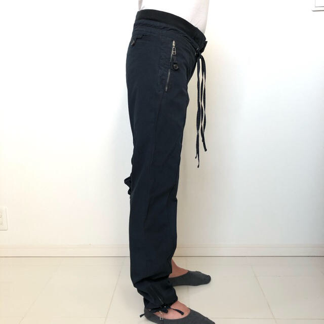 KRIS VAN ASSCHE(クリスヴァンアッシュ)のUSED 使用品 KRISVANASSCHE メンズ  2wayパンツ黒48/M メンズのパンツ(ワークパンツ/カーゴパンツ)の商品写真