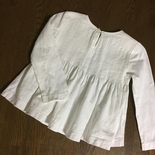 Chloe(クロエ)のエミュ様専用  クロエ  ブラウス  18M キッズ/ベビー/マタニティのベビー服(~85cm)(シャツ/カットソー)の商品写真