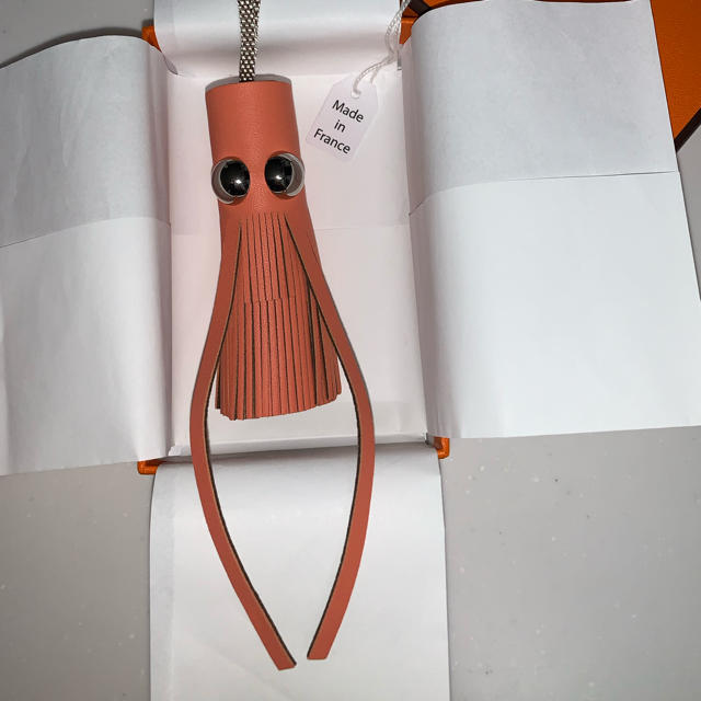 輝く高品質な Hermes - エルメス プティアッシュ イカチャーム 新品未